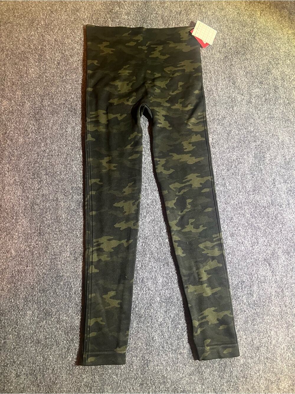 SPANX Women's Camo Leggings in Olive & Black
